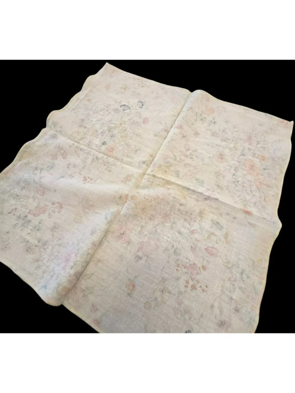 Vintage Floral Linen Napkins 16